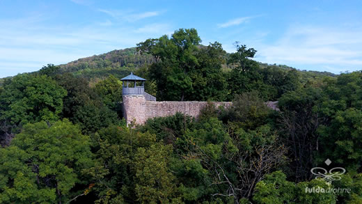 Luftaufnahme der Woche ~ KW 43/2021 ~ Die Burgruine Auersburg bei Hilders in der Rhön