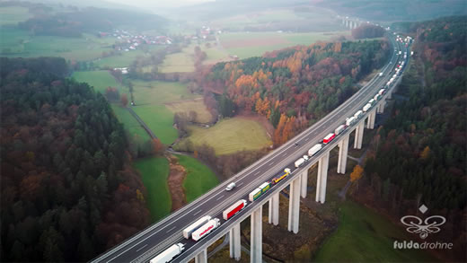 Luftaufnahme der Woche ~ KW 48/2021 ~ Die Döllbachtalbrücke der A7 südlich von Fulda