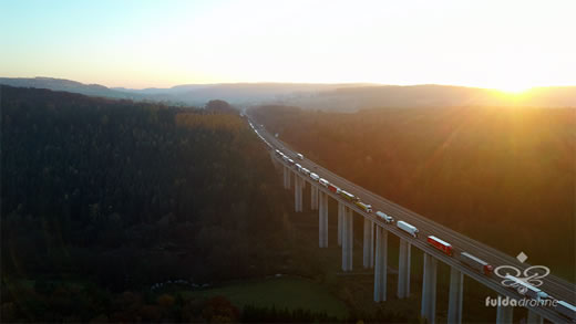 Luftaufnahme der Woche ~ KW 48/2021 ~ Die Döllbachtalbrücke der A7 südlich von Fulda
