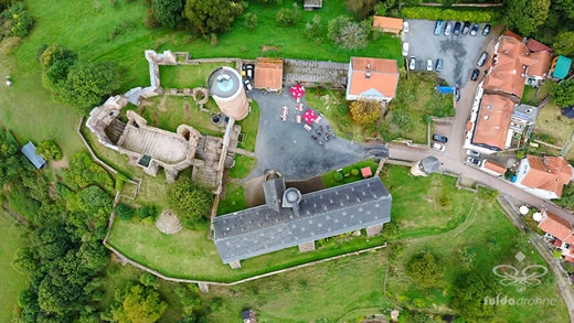 Luftaufnahme der Woche ~ KW 50/2021 ~ Die Burg Schwarzenfels im gleichnamigen Ortsteil von Sinntal