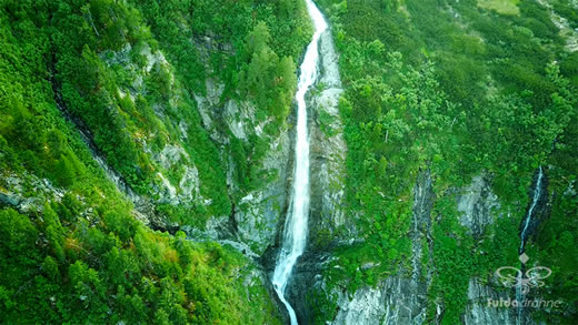 Luftaufnahme der Woche ~ KW 29/2022 ~ Ein Wasserfall im Maltatal an der Kölnbreinsperre in Kärnten