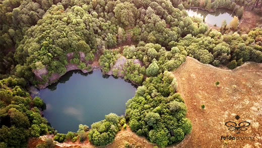 Luftaufnahme der Woche ~ KW 37/2022 ~ Zwei kleine verwunschene Seen in der Nähe von Fladungen in der Rhön