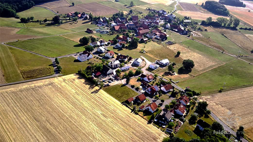 Luftaufnahme der Woche ~ KW 38/2022 ~ Die Marktgemeinde Haunetal mit der Burg Hauneck